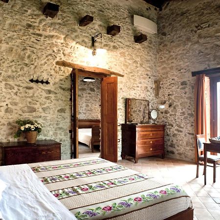 Residenza D'Epoca Borgodifiume Hotel Фиумефредо Бруцио Екстериор снимка