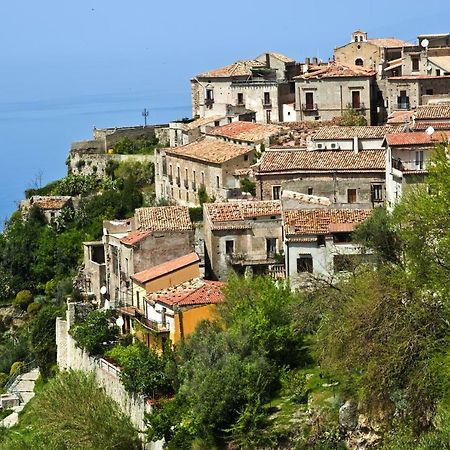Residenza D'Epoca Borgodifiume Hotel Фиумефредо Бруцио Екстериор снимка