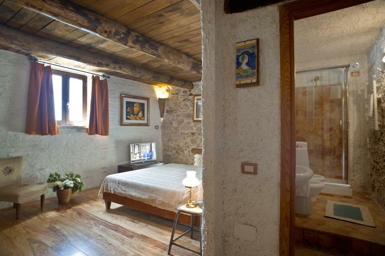 Residenza D'Epoca Borgodifiume Hotel Фиумефредо Бруцио Екстериор снимка