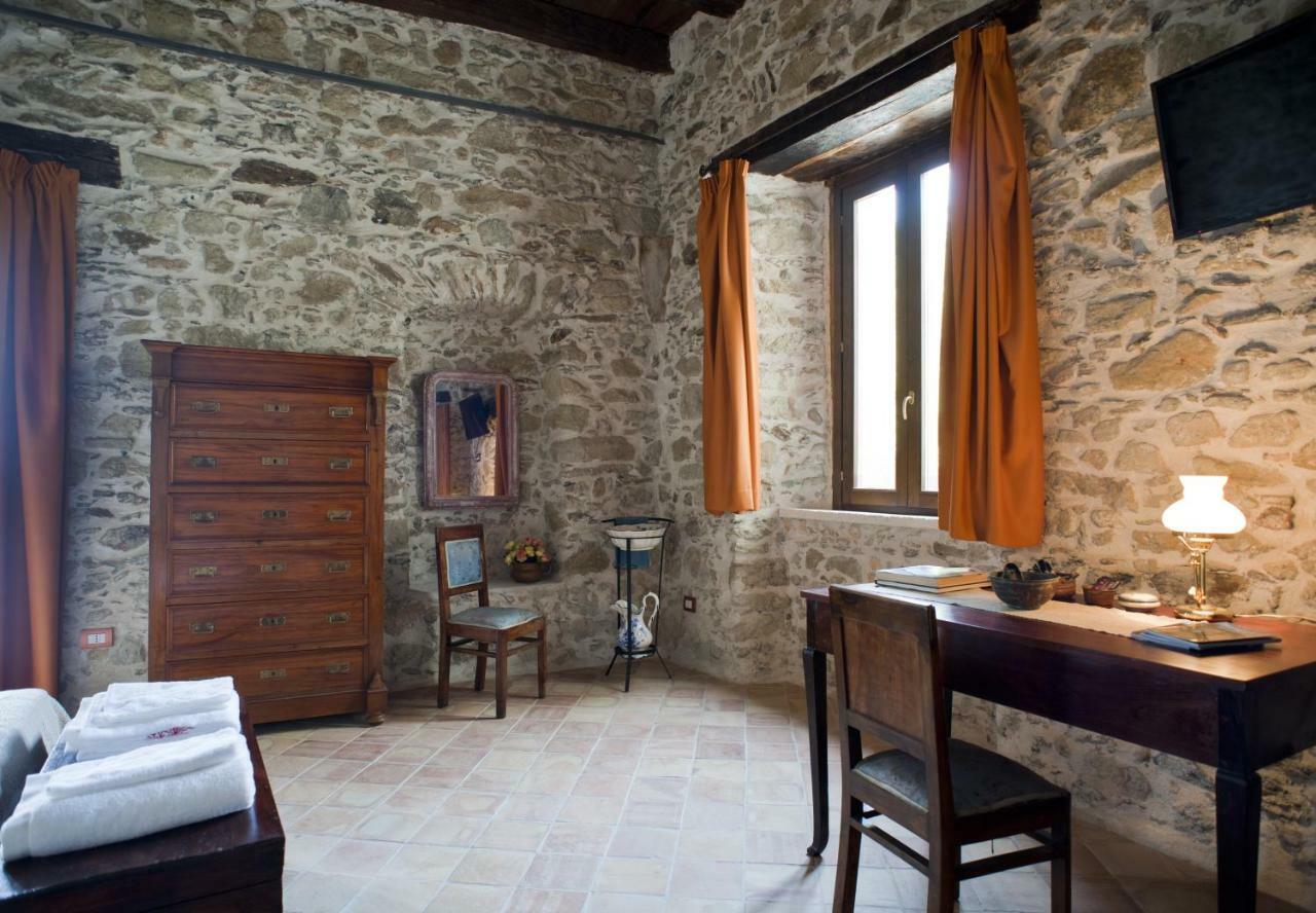 Residenza D'Epoca Borgodifiume Hotel Фиумефредо Бруцио Екстериор снимка